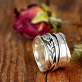Ring with Flowers in Silver
