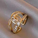 Elegant Knot Ring