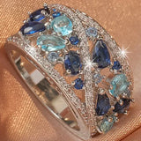 Retro ring with blue zirconia