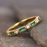 Retro rose gold ring with green zirconia