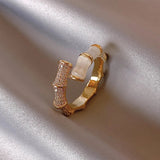 Adjustable Luxury Ring with White Opal in Gold