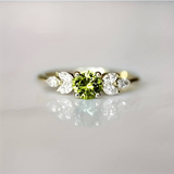 Vintage Ring with Green Zirconia